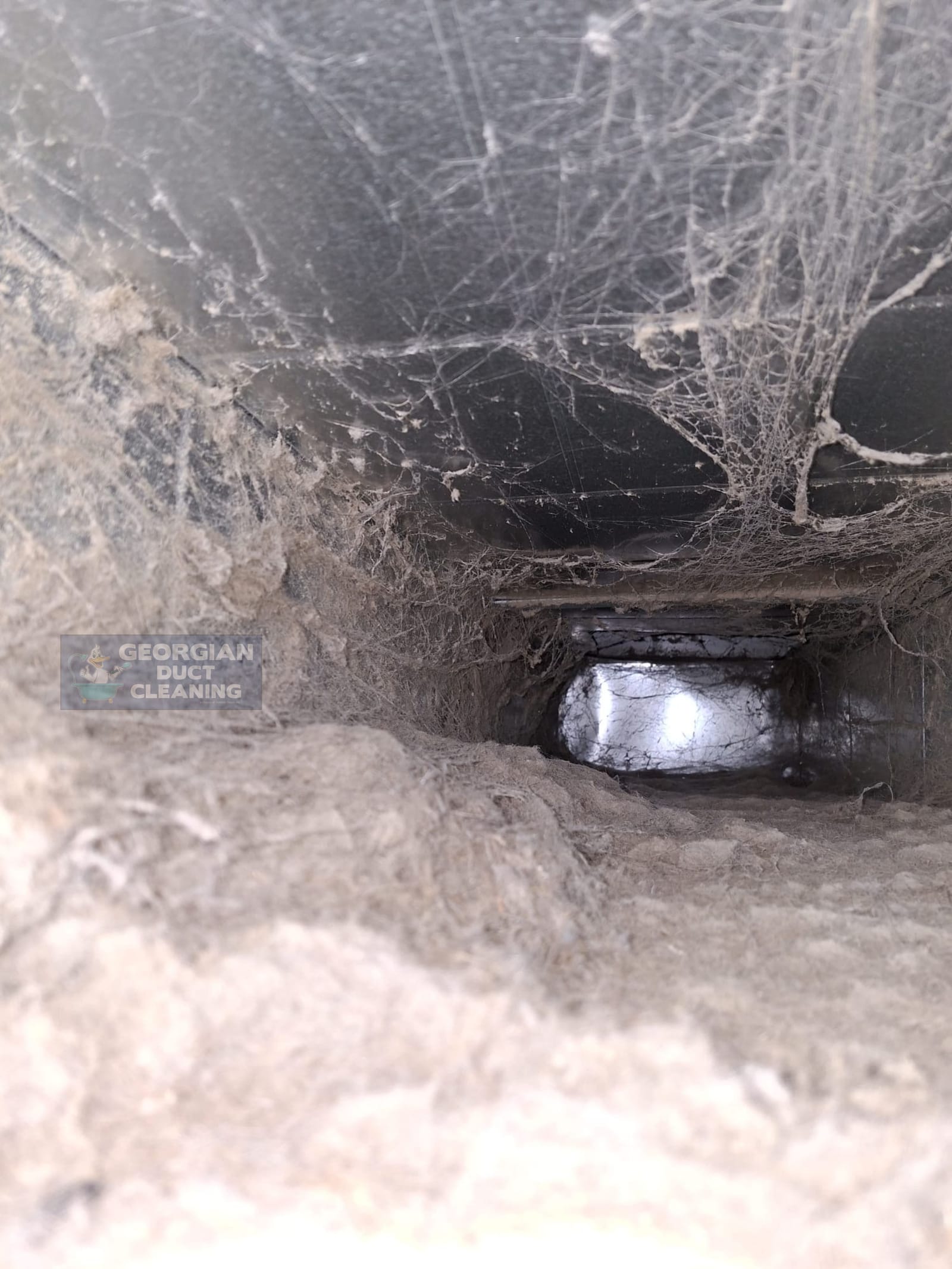 Dirty duct before cleaning