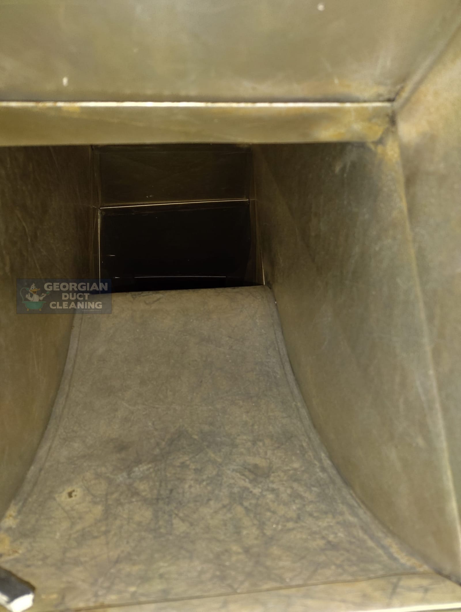 Same duct spotless after cleaning